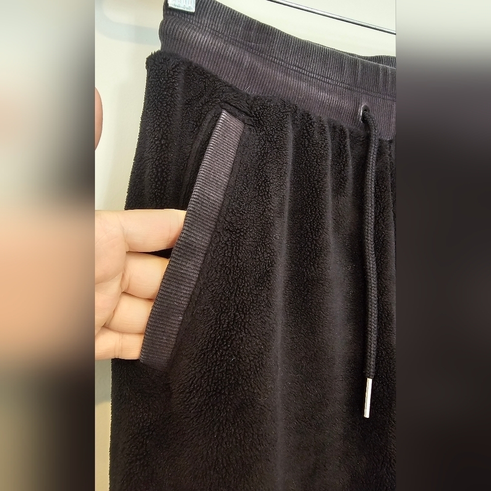 Athleta Size XS Recover Cozy Jogger Pull On Black Fleece w/ Pockets Super Warm! - Picture 4 of 10